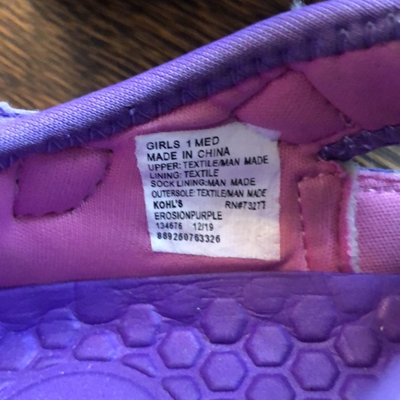 Girls size 1 sneaker/sandal - Picture 2 of 4